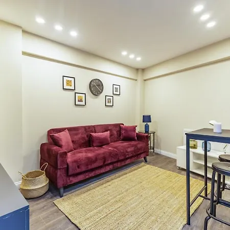Cozy And Compact Flat In Sisli 이스탄불